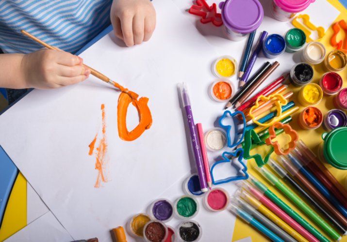 A festés segíti a gyerek személyiség fejlődését