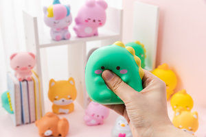 SQUISHY antistressz dinoszaurusz-4