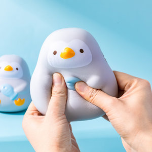SQUISHY anti-stressz pingvin-6