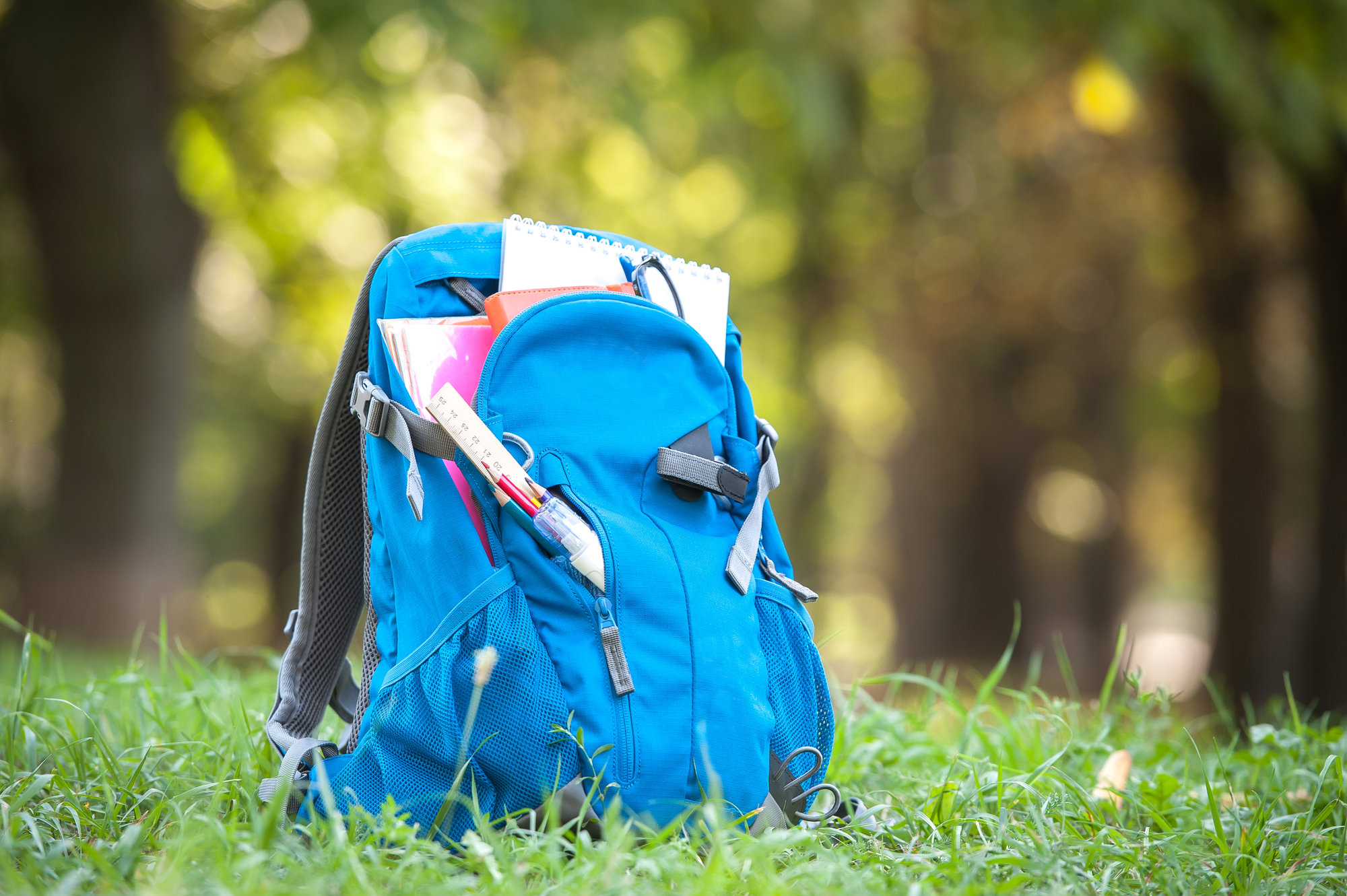 Az iskolai hátizsák előnye a többkamrás rendszer